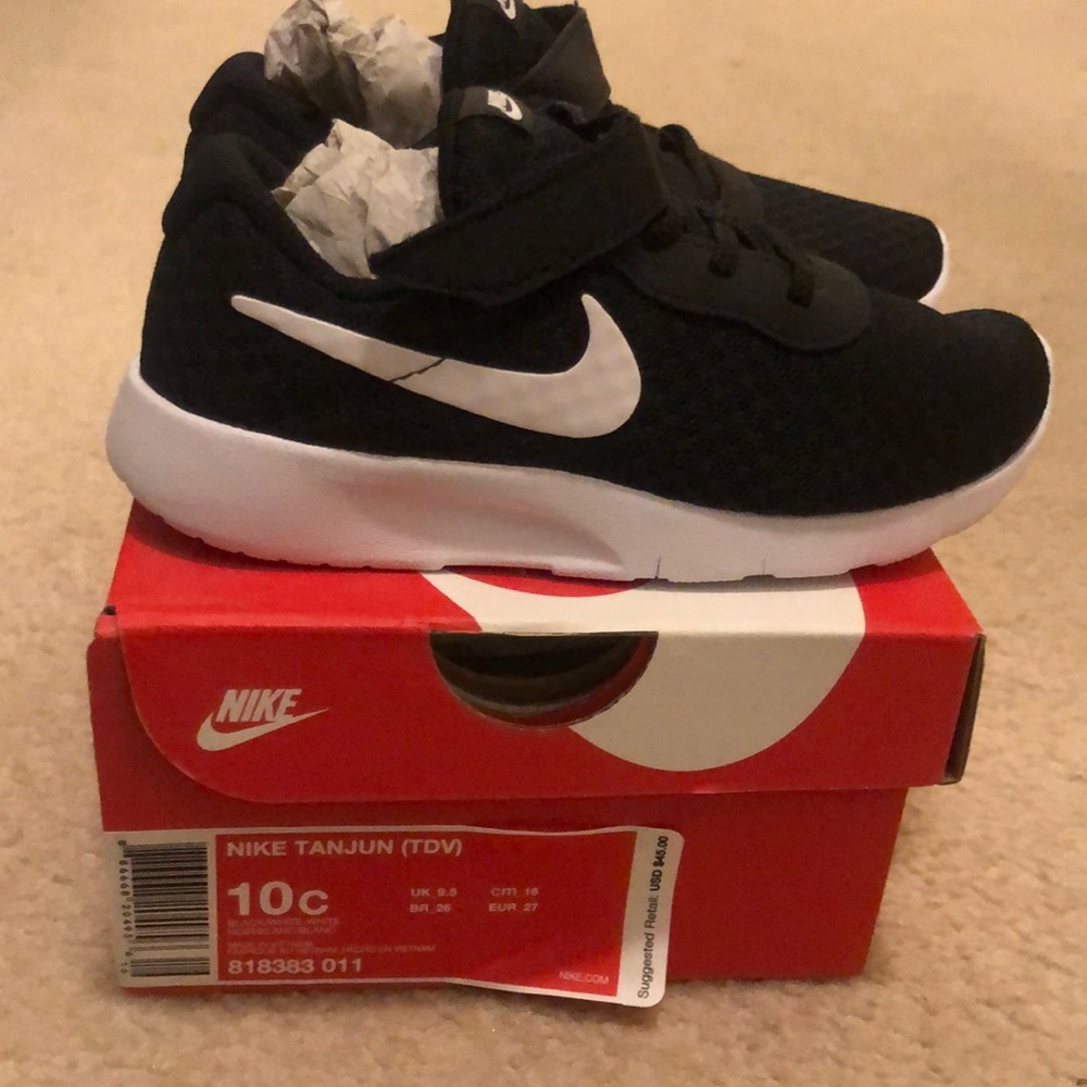 Nike kids *brand new* tennis shoes